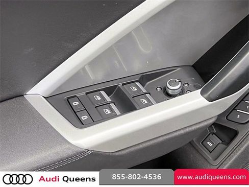 Used 2023 Audi Q3 2.0T Premium w/ Convenience Package image 15