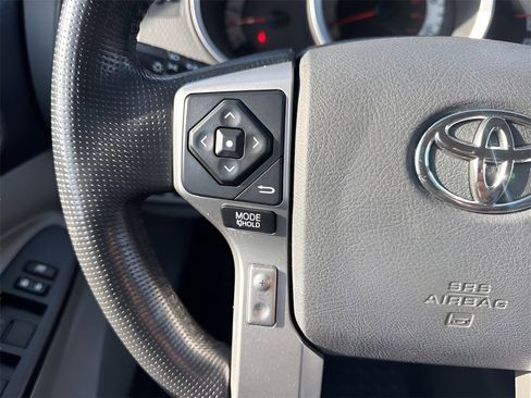 Used 2015 Toyota Tacoma 4x4 Double Cab image 13