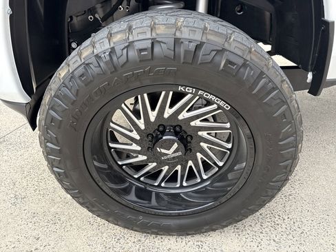 New 2026 RAM 2500 Laramie w/ Night Edition AWD/4WD image 11