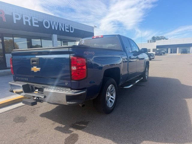 Used 2017 Chevrolet Silverado 1500 LT w/ All Star Edition AWD/4WD image 7