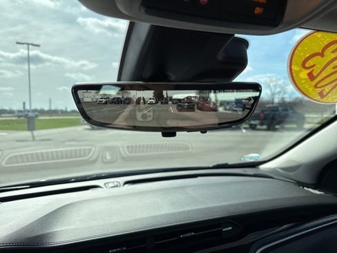 Used 2023 Chevrolet Bolt EUV Premier w/ Sun & Sound Package image 32