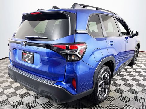 Used 2026 Subaru Forester Premium AWD/4WD image 7