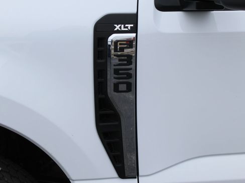 New 2026 Ford F350 XLT w/ FX4 Off-Road Package image 3