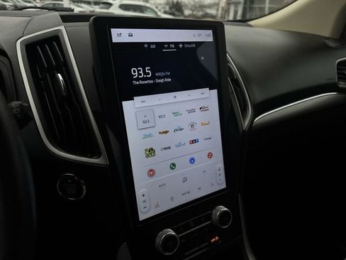 Used 2022 Ford Edge SEL w/ Convenience Package image 13