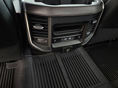 New 2026 RAM 2500 Laramie AWD/4WD image 11