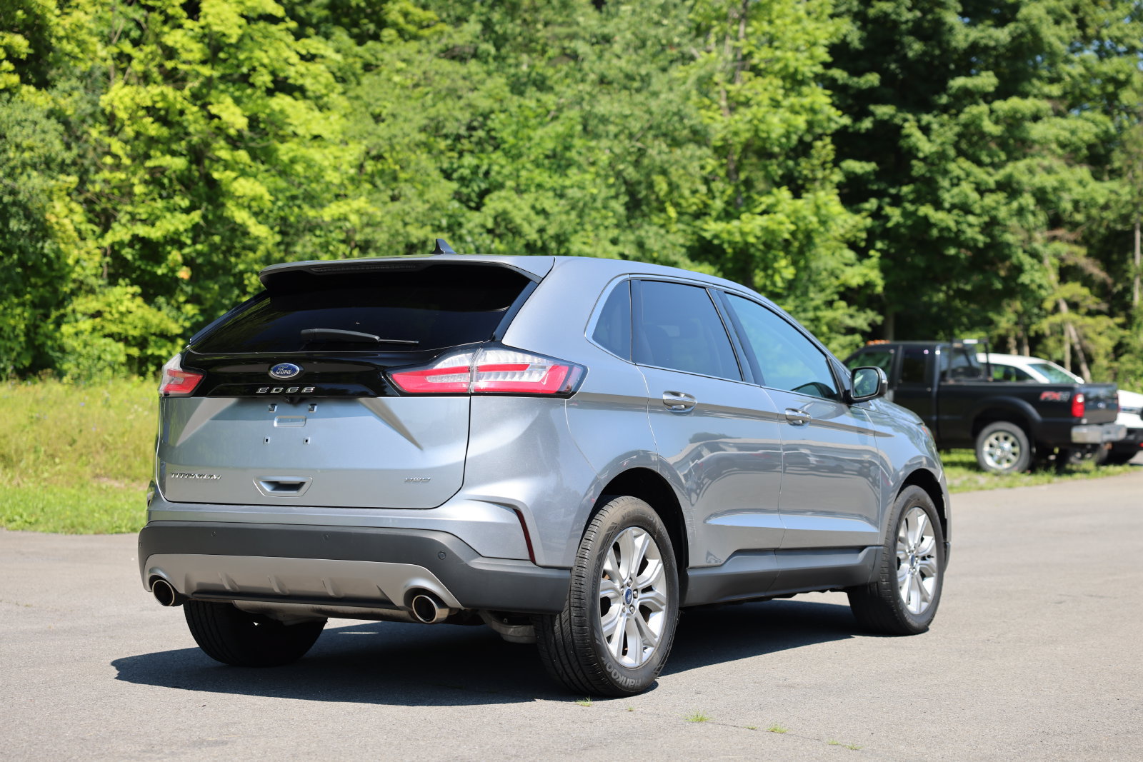 Used 2022 Ford Edge Titanium w/ Equipment Group 301A AWD/4WD image 6