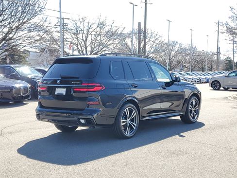 Certified 2023 BMW X7 xDrive40i w/ Executive Package image 3