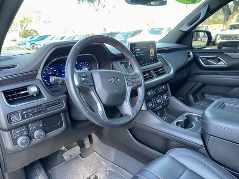 Used 2022 Chevrolet Suburban RST w/ Sport Performance Package image 16