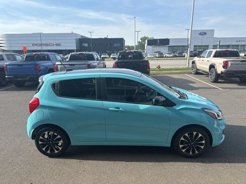 Used 2022 Chevrolet Spark LT w/ Spark Special Edition FWD image 4