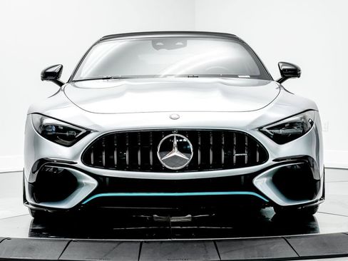 Used 2024 Mercedes-Benz SL 63 AMG 4MATIC image 5
