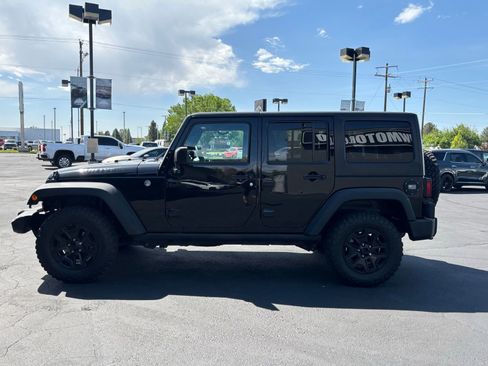 Used 2018 Jeep Wrangler Unlimited Sport AWD/4WD image 3
