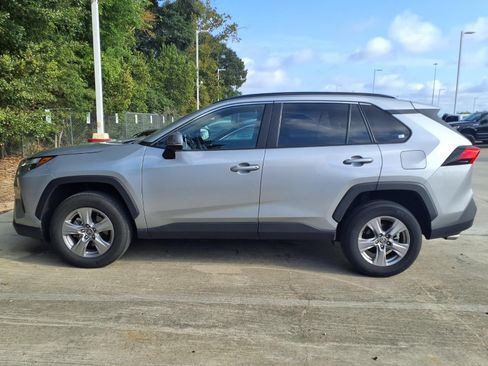 Used 2025 Toyota RAV4 XLE FWD image 10