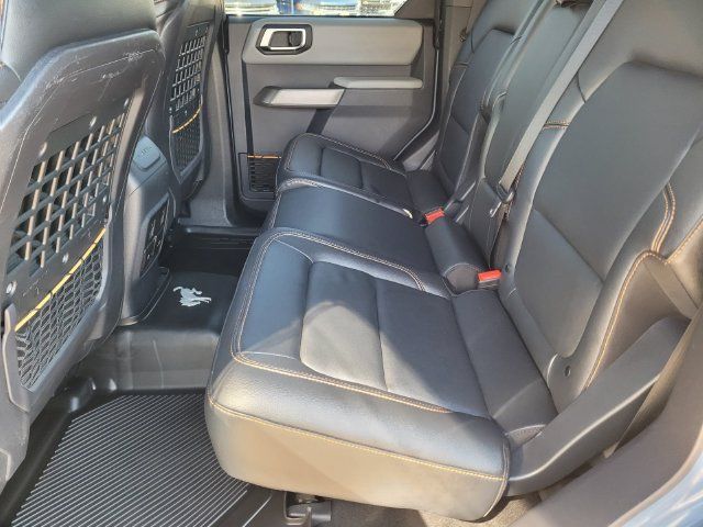 Used 2023 Ford Bronco Badlands AWD/4WD image 18