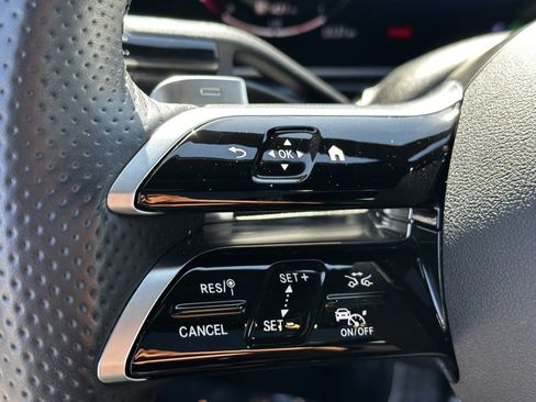 Certified 2025 Mercedes-Benz CLE 300 4MATIC Coupe image 23