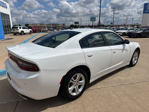 Used 2022 Dodge Charger SXT w/ Leather Interior Group image 19