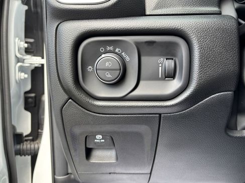 New 2026 RAM 1500 Express AWD/4WD image 31