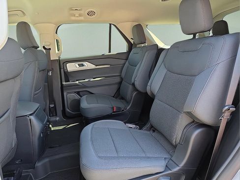 New 2026 Ford Explorer Active AWD/4WD image 10