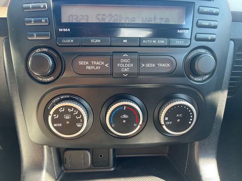 Used 2009 MAZDA MX-5 Miata Touring image 18