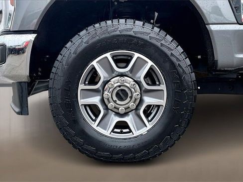 Used 2024 Ford F250 Lariat image 8