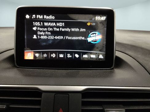 Used 2015 MAZDA MAZDA3 i Touring image 19