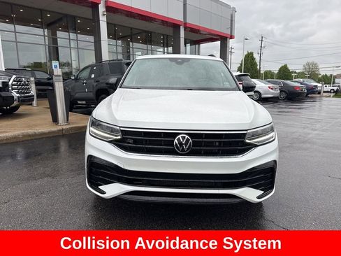 Used 2023 Volkswagen Tiguan SE R-Line AWD/4WD image 10