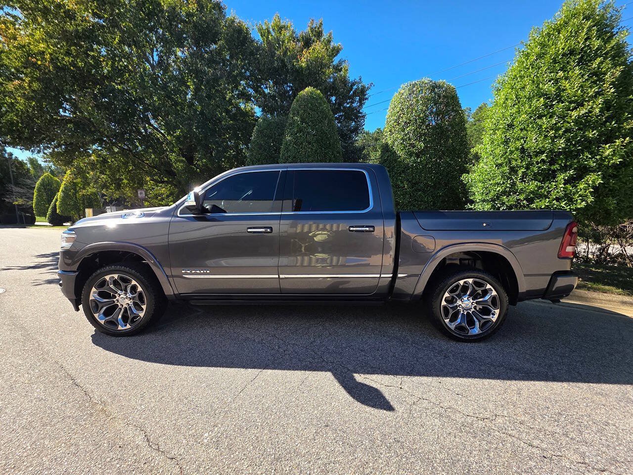 Used 2020 RAM 1500 Limited AWD/4WD image 2