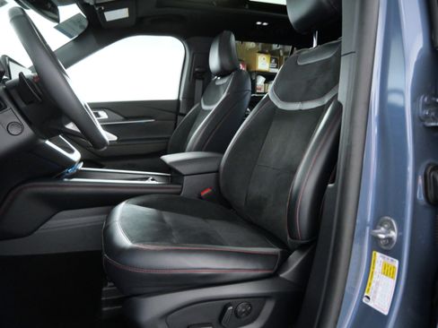 Certified 2025 Ford Explorer ST AWD/4WD image 18