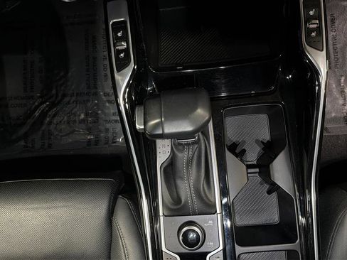 Used 2024 Kia Sorento SX Prestige image 17