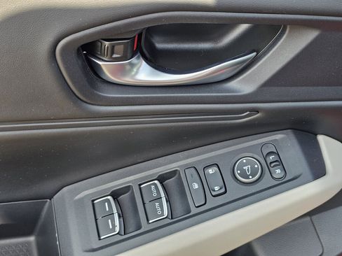 Certified 2023 Honda Accord EX image 14