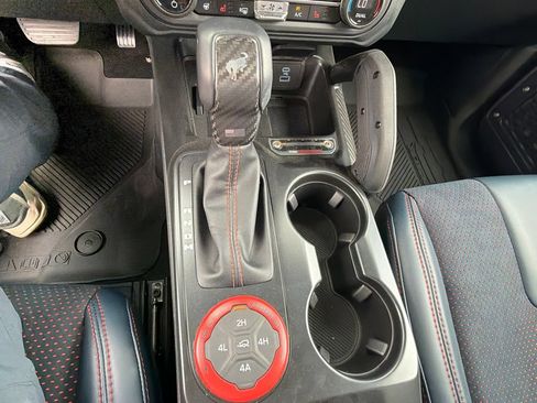 New 2025 Ford Bronco Raptor w/ Interior Carbon Fiber Pack AWD/4WD image 9