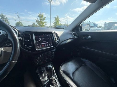 Used 2020 Jeep Grand Cherokee Trailhawk w/ Premium Lighting Group AWD/4WD image 11