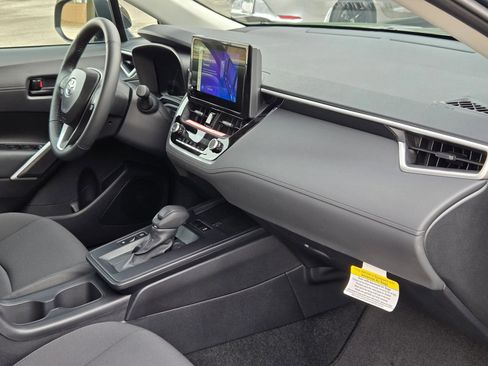 Used 2026 Toyota Corolla Cross LE w/ Moonroof Package FWD image 30