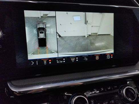 Used 2024 GMC Sierra 2500 Denali w/ Denali Reserve Package image 16