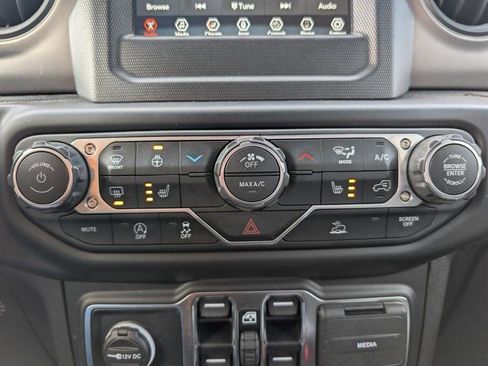 Used 2022 Jeep Wrangler Unlimited Sport S image 24