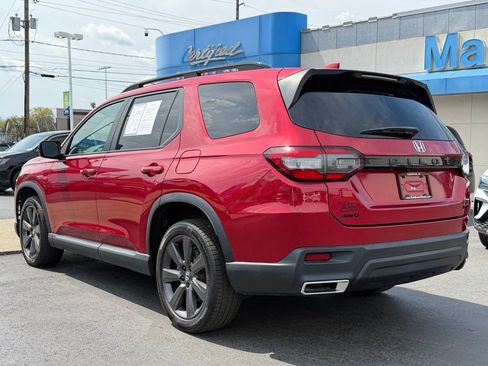 Used 2023 Honda Pilot Sport image 31