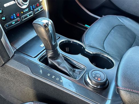 Used 2019 Ford Explorer Sport image 28