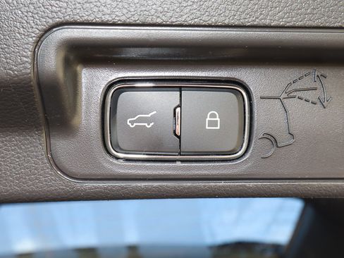 Used 2025 Ford Explorer ST-Line w/ ST-Line Street Pack image 20