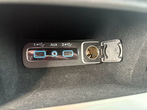 Used 2022 Jeep Grand Cherokee Laredo X image 22