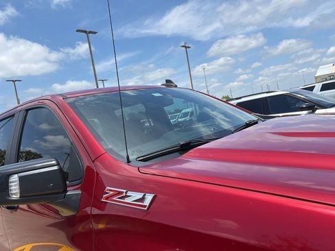 Used 2021 Chevrolet Silverado 1500 LT Trail Boss w/ Convenience Package II AWD/4WD image 9