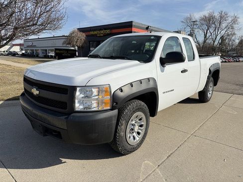 Used 2007 Chevrolet Silverado 1500 W/T w/ Towing Package image 1