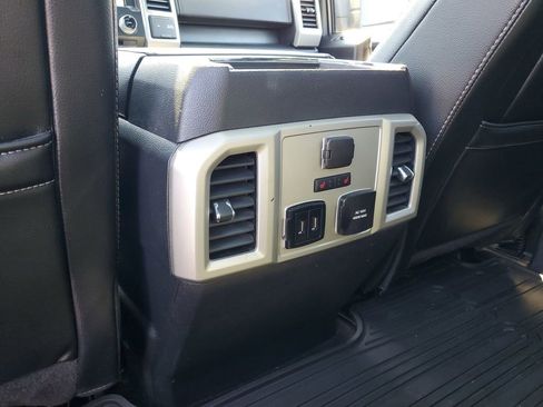 Used 2018 Ford F150 Lariat w/ Equipment Group 502A Luxury AWD/4WD image 33
