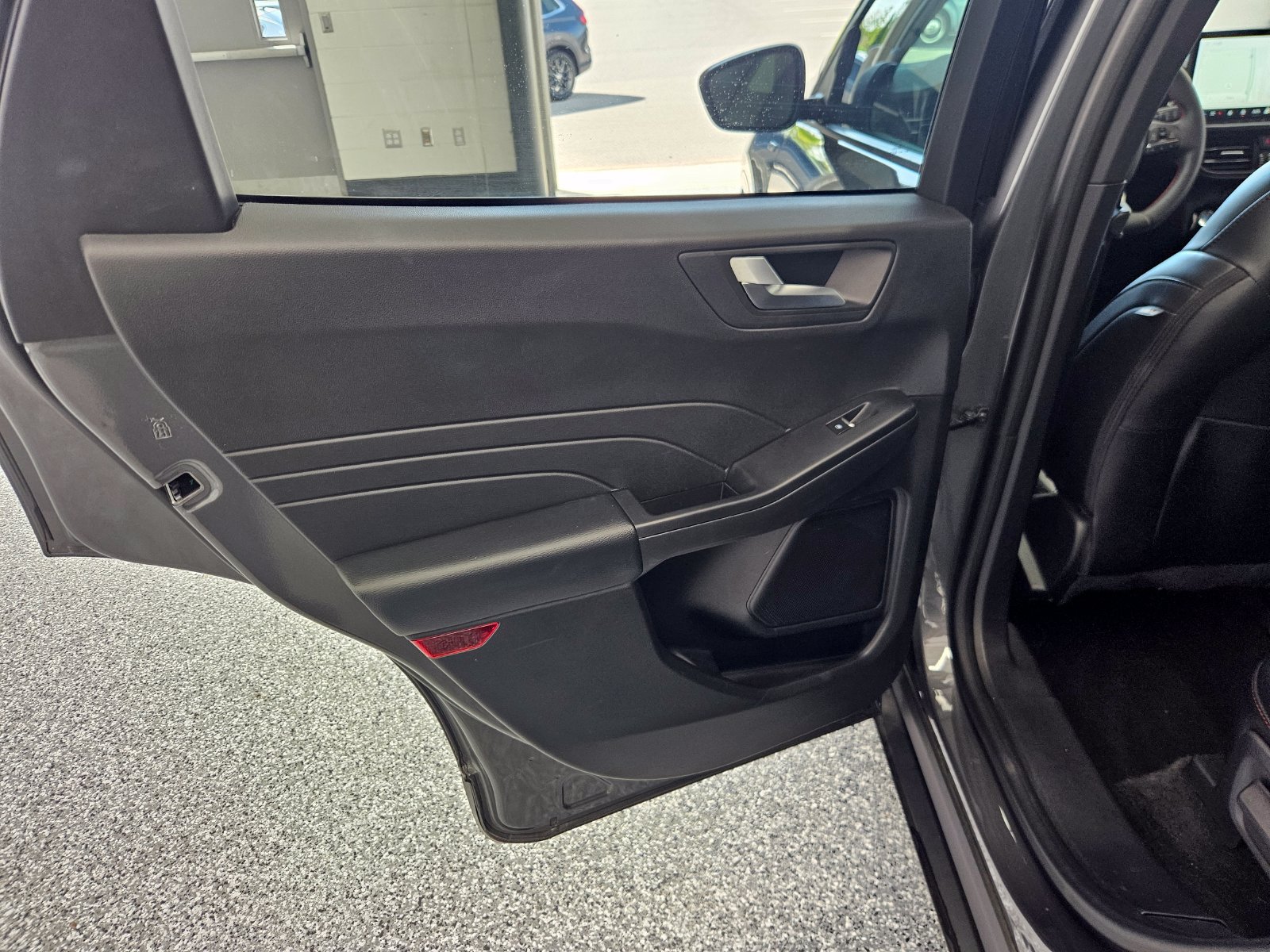Used 2024 Ford Escape ST-Line w/ Tech Pack #1 FWD image 41