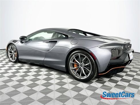 Used 2024 McLaren Artura image 5