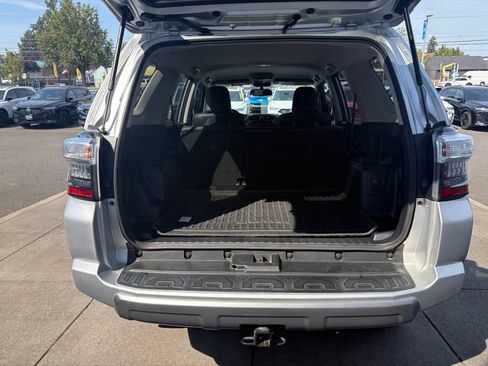Used 2019 Toyota 4Runner TRD Off-Road Premium AWD/4WD image 31