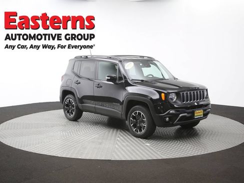 Used 2023 Jeep Renegade Latitude AWD/4WD image 50
