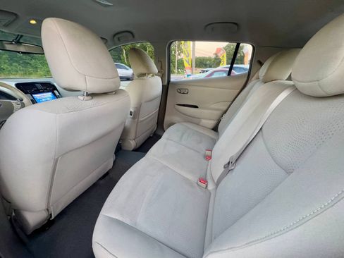 Used 2013 Nissan Leaf SV FWD image 9