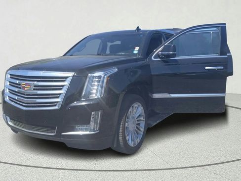 Used 2016 Cadillac Escalade Platinum image 10