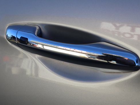 Used 2017 Hyundai Santa Fe AWD w/ SE Ultimate Tech Package 03 image 30