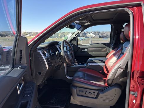 Used 2014 Ford F150 Raptor w/ Equipment Group 801A Luxury image 9