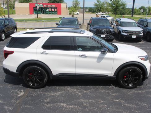 Used 2023 Ford Explorer ST w/ Equipment Group 401A AWD/4WD image 8